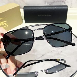 kinh-nam-Burberry-BE3095