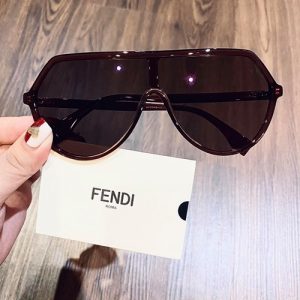 kinh fendi amor