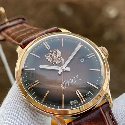 Cửa hàng chuyên thu mua lại đồng hồ cũ cổ giá cao nhất tphcm