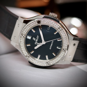 Hublot Classic Fusion Titanium Pave 38mm 565.NX.1171.LR.1704