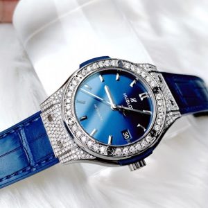 Nữ Hublot Classic Fusion Titanium Navi Pave 33mm